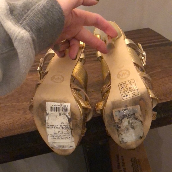 Michael kors gold platform stilettos - Picture 3 of 3